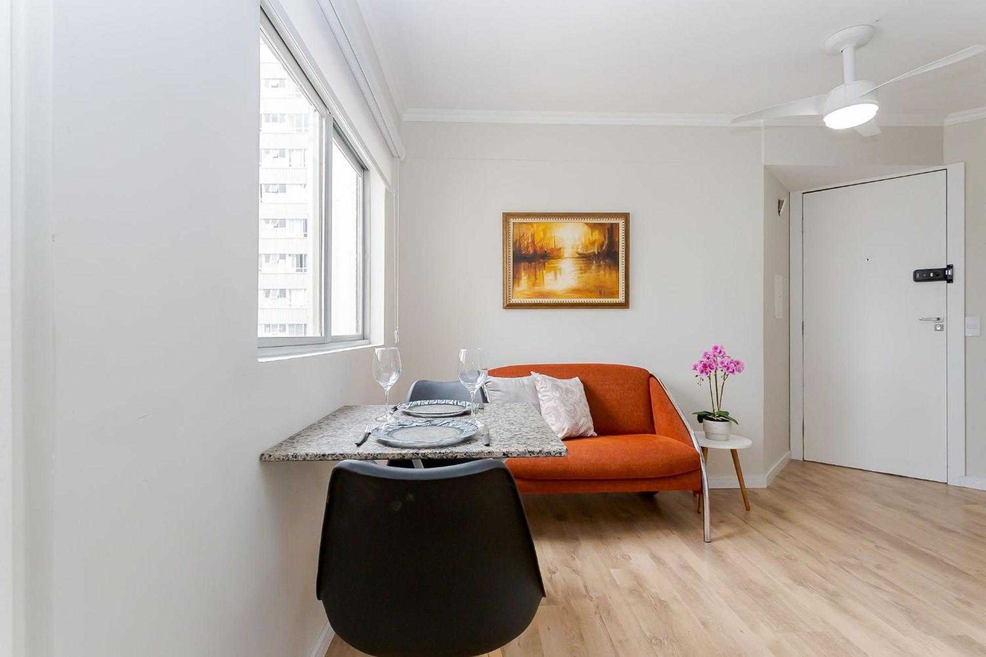 Apartamento Predio No Coracao De - Ed. Charlie Chaplin